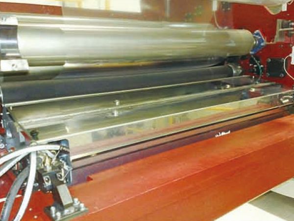 鏤空?qǐng)D案鍍膜機(jī)